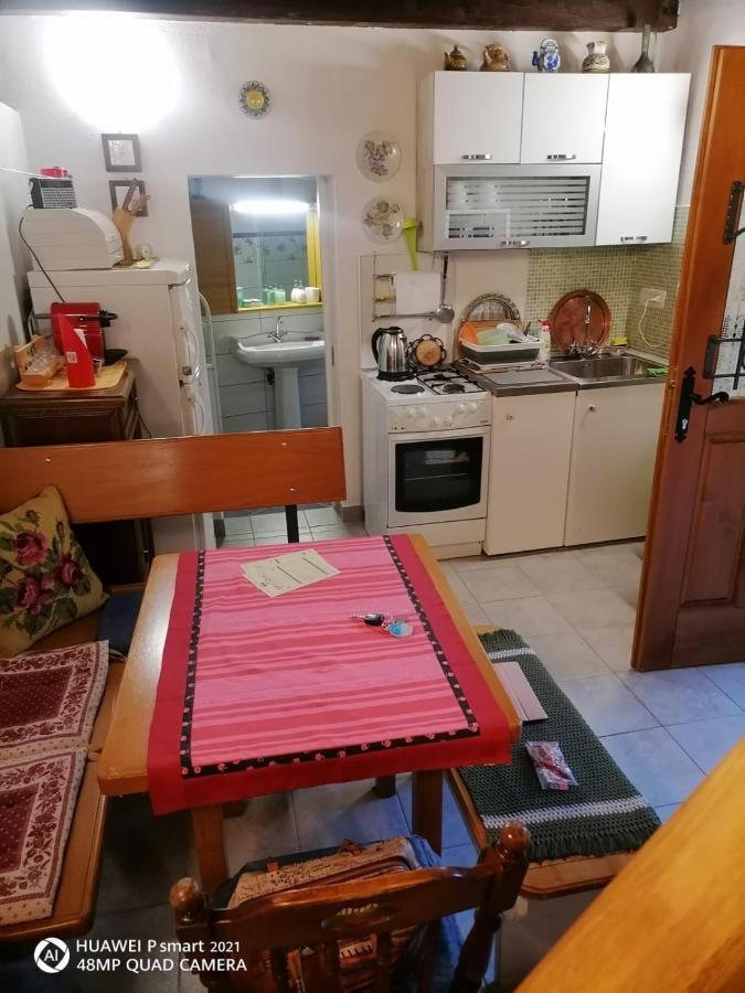 Vila Kalista Jurdani Exteriér fotografie